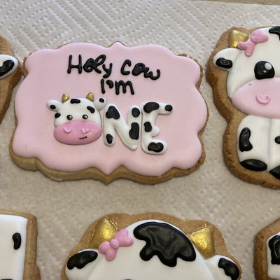 Holy Cow I’m … Theme