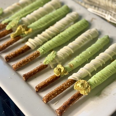 Dipped Pretzel Rods