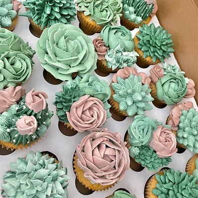 Floral Cupcakes / Fondant Cupcakes 