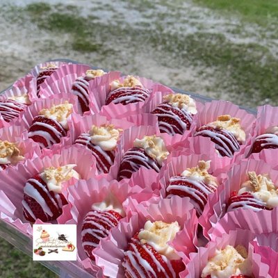 Cheesecake Stuffed Berries 