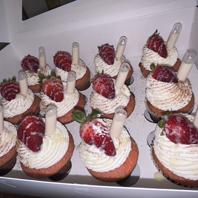 Tres Leches Cupcakes 