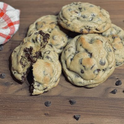 NYC Style Chocolate Chip Chunkies