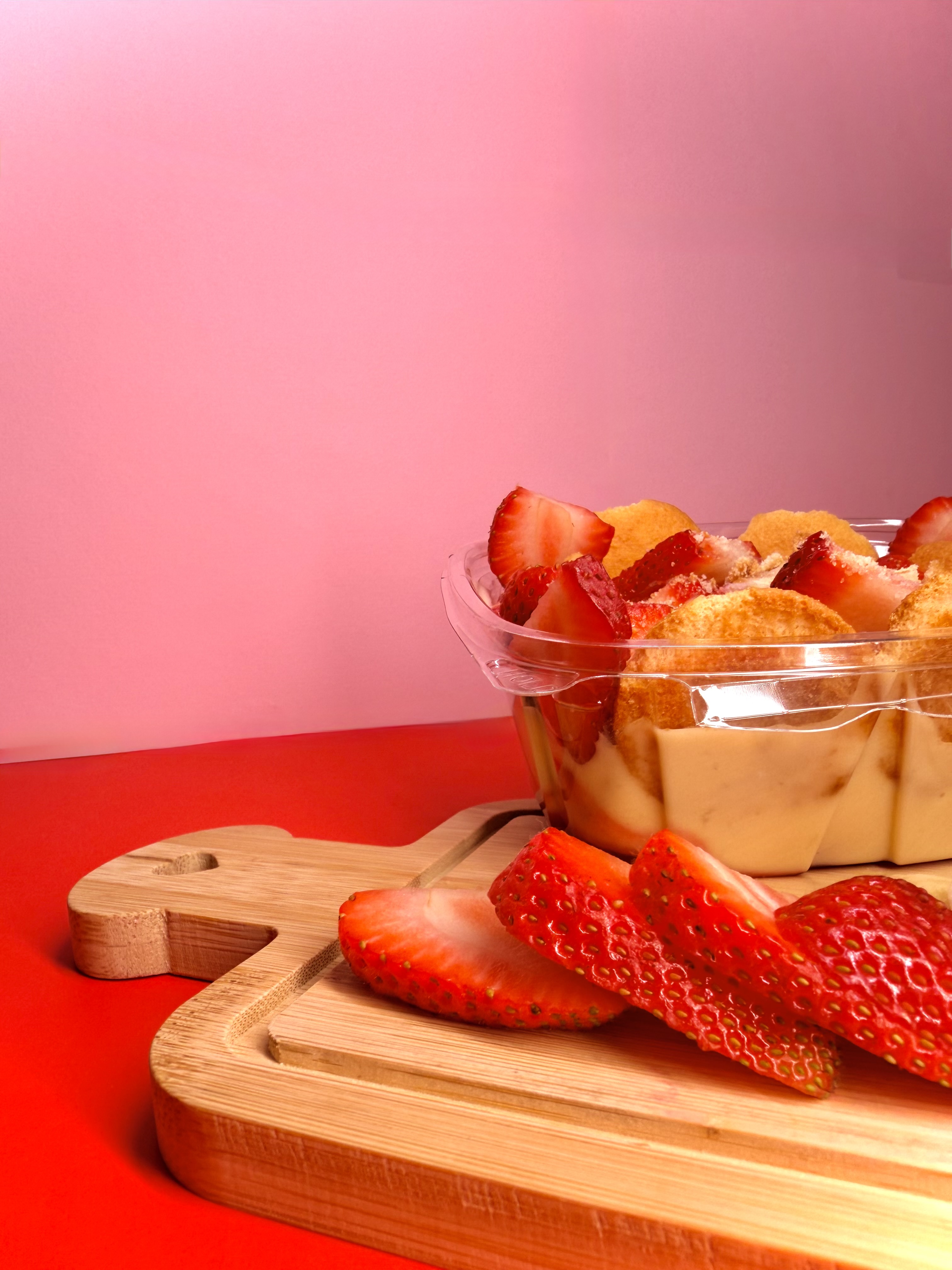 Large Strawberry Banana Pudding 