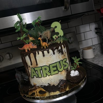 8” Double Layered Cake 