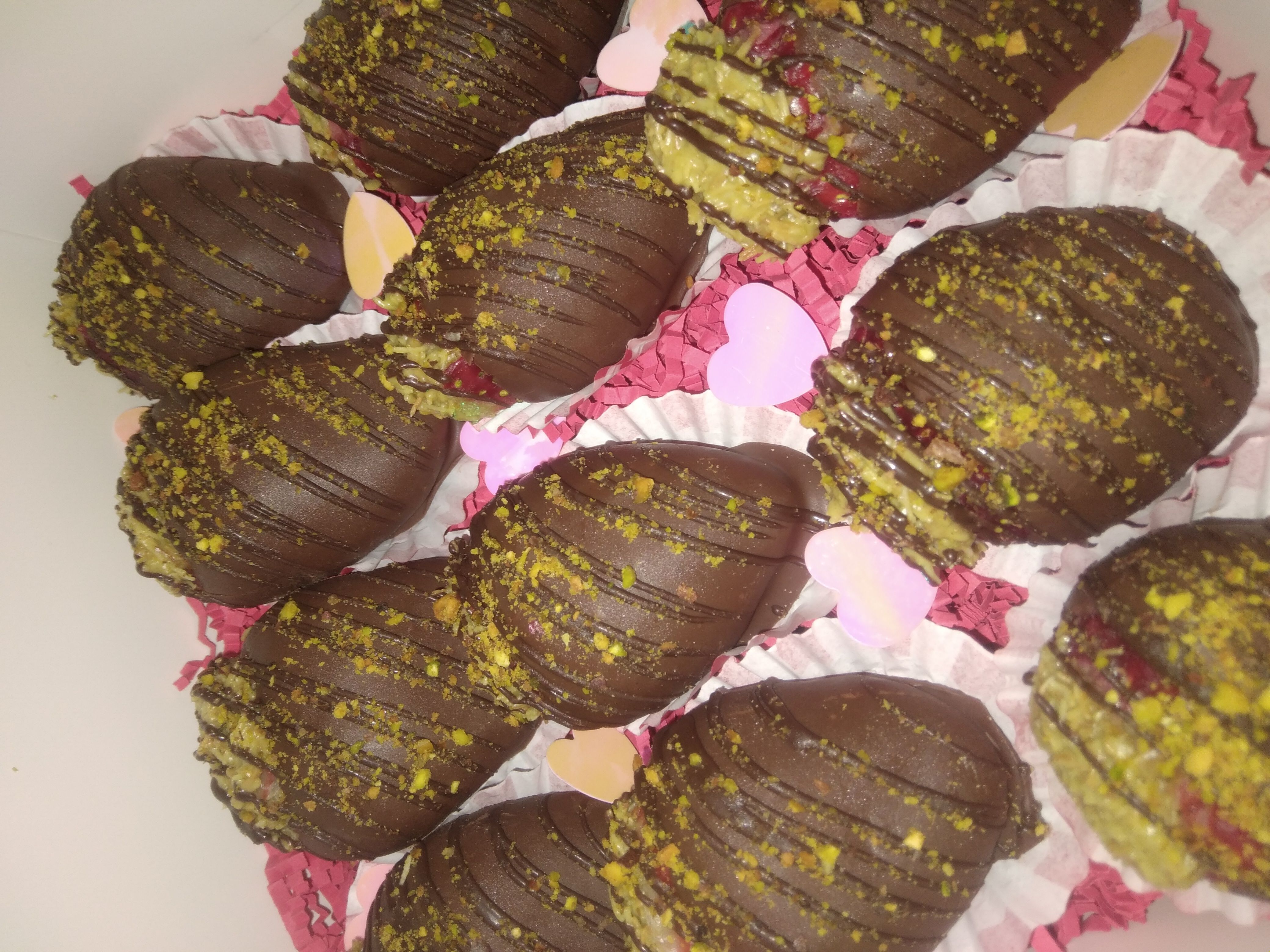 DUBAI CHOCOLATE COVERED STRAWBERRIES 