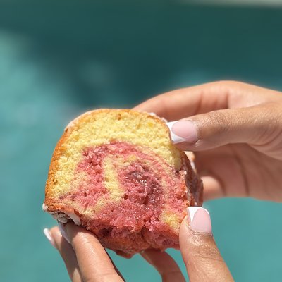 Lemon Strawberry Poundcake