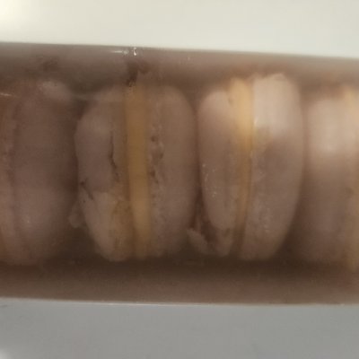 6 French Macaroons 