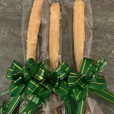 A Set Of 6 Pretzel Dipped In Chocolate 