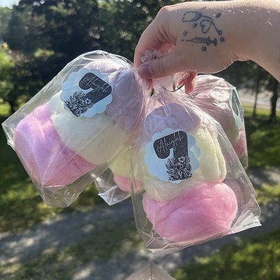 Tiny Cotton Candy Treats 
