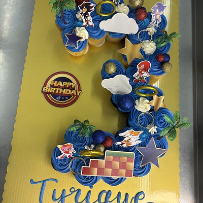 Sonic Cupcake Cake 🧁💙