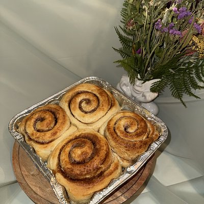 Naked Cinny Rolls