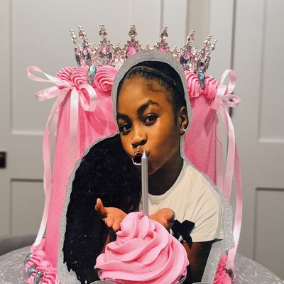 Glitter Blow Cake