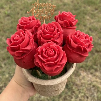 Strawberry Rose Bouquet (6 Count)