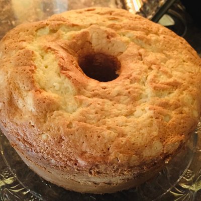 Sour Cream Pound Cake (1 Full Size)