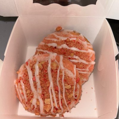Strawberry Crunch Cookies 