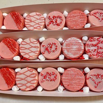 Chocolate Covered Oreos (1 Dozen)