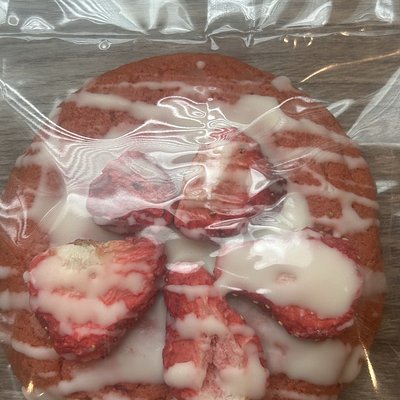 Strawberry crunch (Half Dozen)