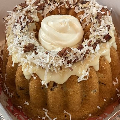 Italian Cream Cheese Pound Cake