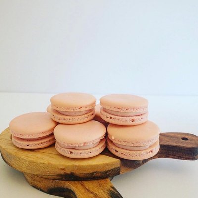 Raspberry Macarons ( 30 pcs. ) 