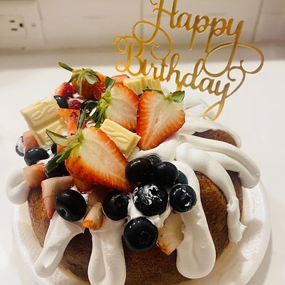 Tree Leches Cake With Fresh Fruits