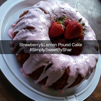 Strawberry Lemonade Pound Cake 
