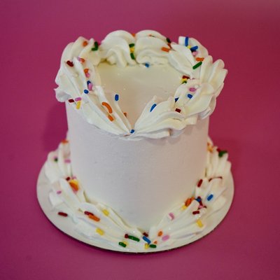 The Heart Mini (4 Inch, Feeds 1 to 2)