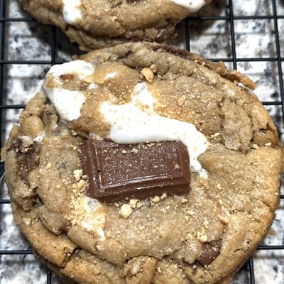 S’mores Chocolate Chip Cookies