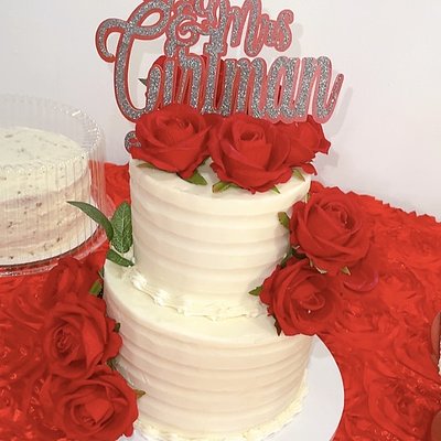 “6 & 8” Two-Tier Cake (Serves 20-30 Guests)