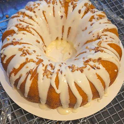  Honey Bun Bundt Cake 