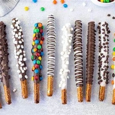 Chocolate Covered Pretzel Rods 