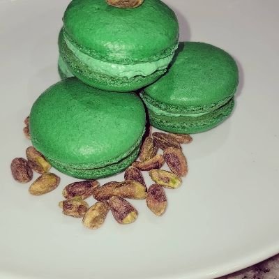 Inside Out Pistachio Macarons (1doz)
