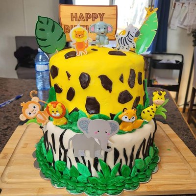 Safari Themed Cake