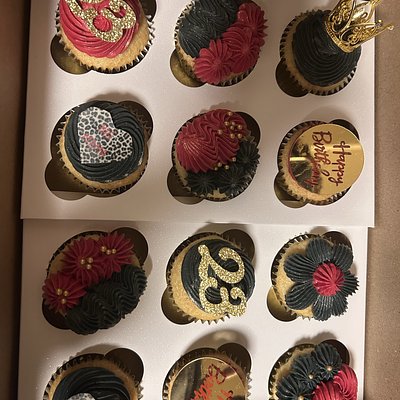 1 Dozen Cupcakes 