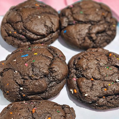 Classic Chocolate Birthday Cake (6-Pack)