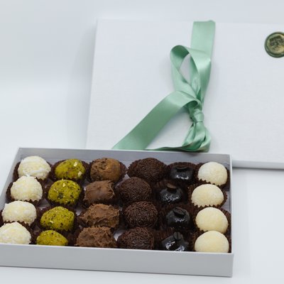 Brigadeiros Gift Box 24 Units
