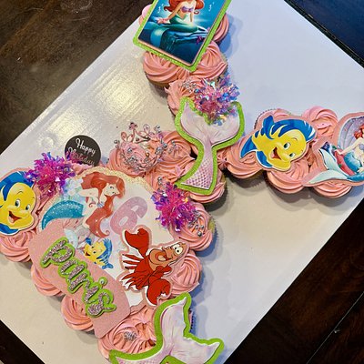 Pull Apart Cupcake Cake