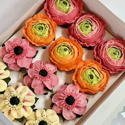 12 Floral Cupcake Box (Premuim)