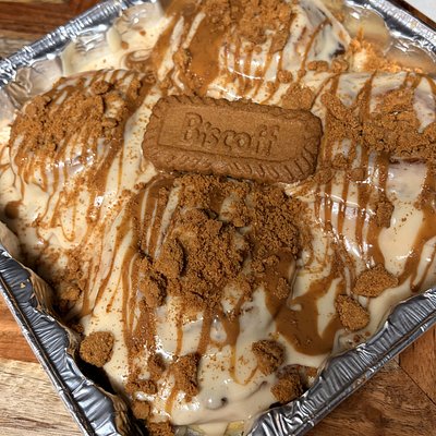 Cookie Butter Cinnamon Rolls 4 Count