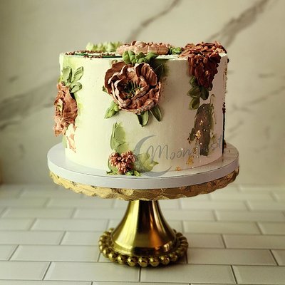 Custom 8"round Cake