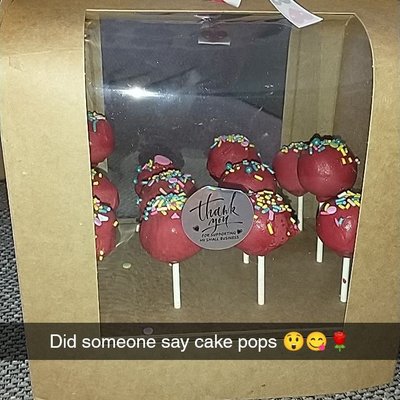 CAKE POPS
