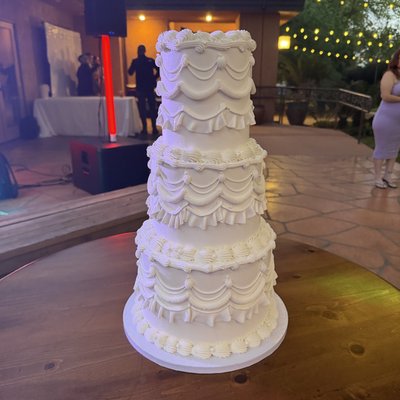 Three Tiered Cake (9,7,5inch)