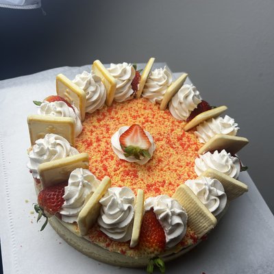 Strawberry Banana Pudding Cheesecake 