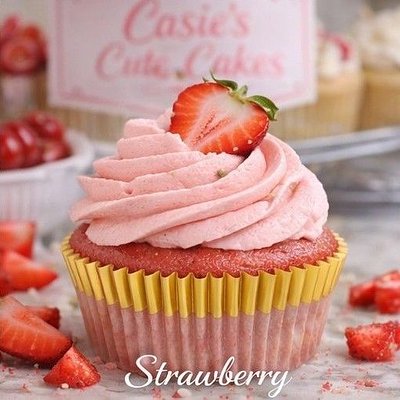 Strawberry Cupcakes - 1/2 Dozen