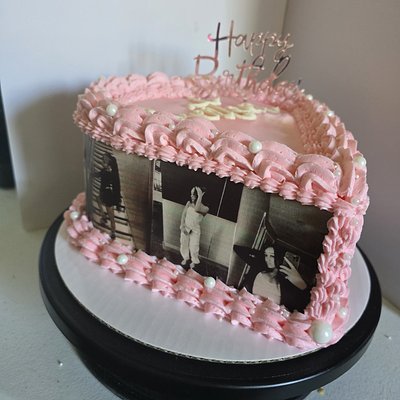 8in Vintage Heart Cake