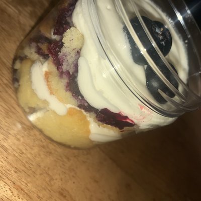 Blueberry Lemonade Cupcake 