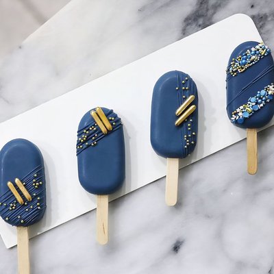 Cakesicle Gift Box