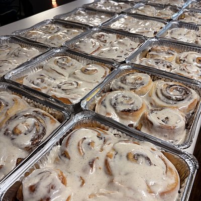Cinnamon Rolls 4 Count- Vanilla Bean
