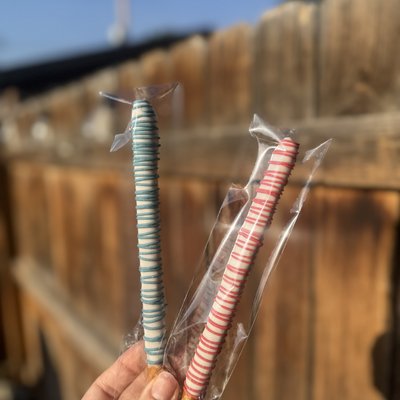 Chocolate Covered Pretzel Rods
