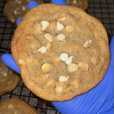 White Chocolate Chip Macadamia Nut