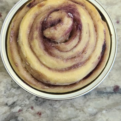 Flavored Cinnamon Rolls 4 Large Ones